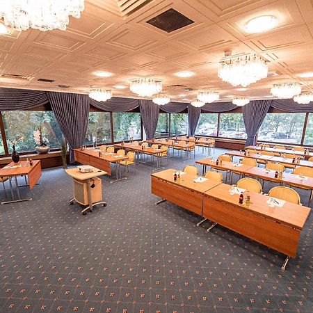 Plaza Hotel Гелзенкирхен Екстериор снимка