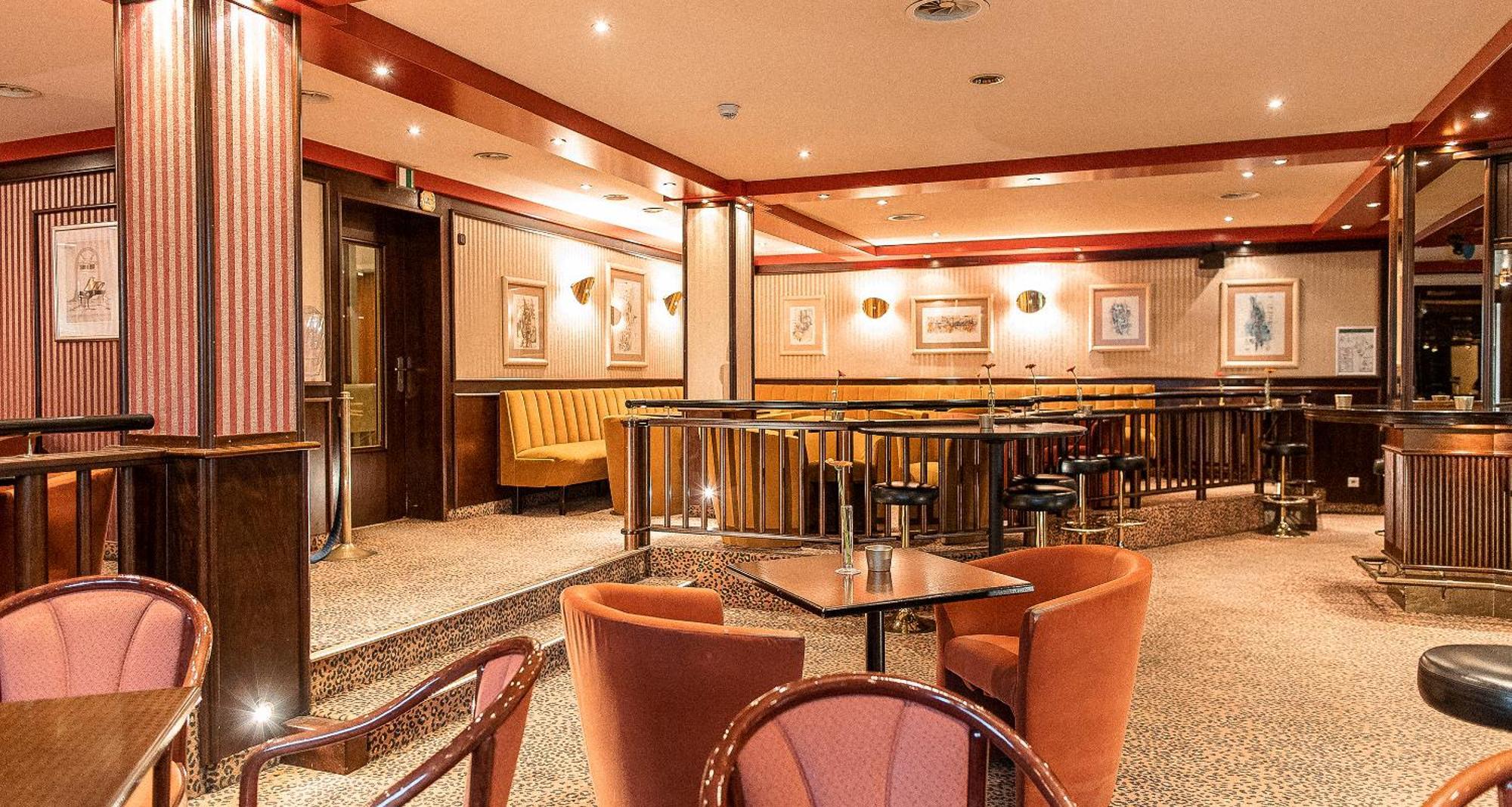 Plaza Hotel Гелзенкирхен Екстериор снимка